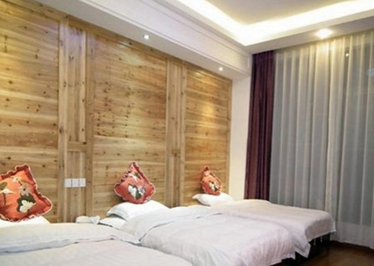 Emeishan Moon Bay Hotel Esterno foto