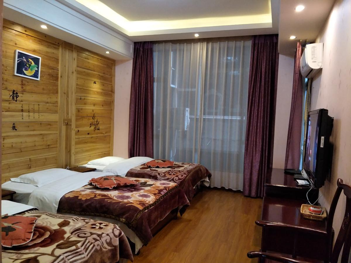 Emeishan Moon Bay Hotel Esterno foto