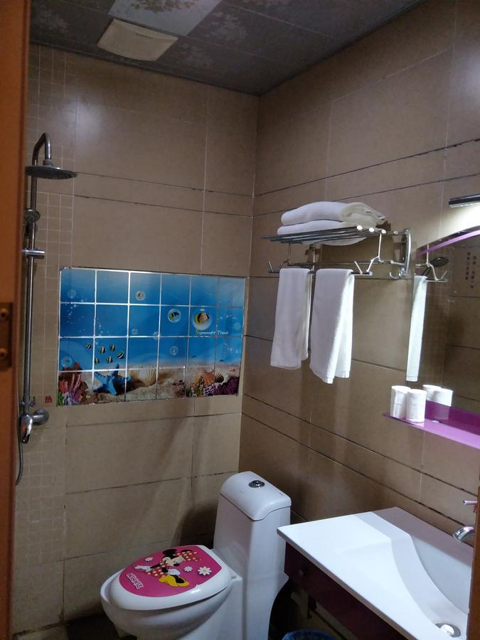 Emeishan Moon Bay Hotel Esterno foto