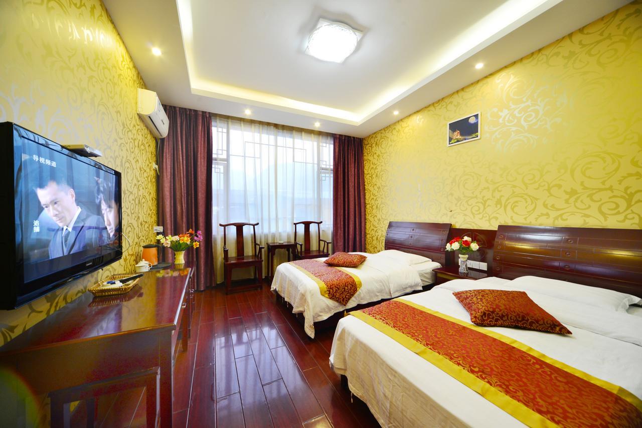 Emeishan Moon Bay Hotel Esterno foto