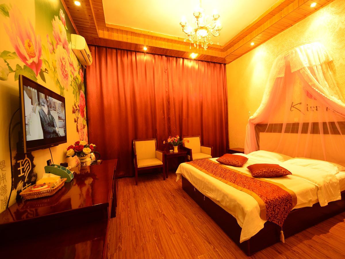 Emeishan Moon Bay Hotel Esterno foto